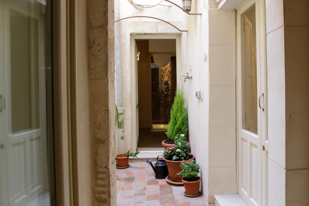 Ortigia Guest House Casa Flora Siraküza Dış mekan fotoğraf